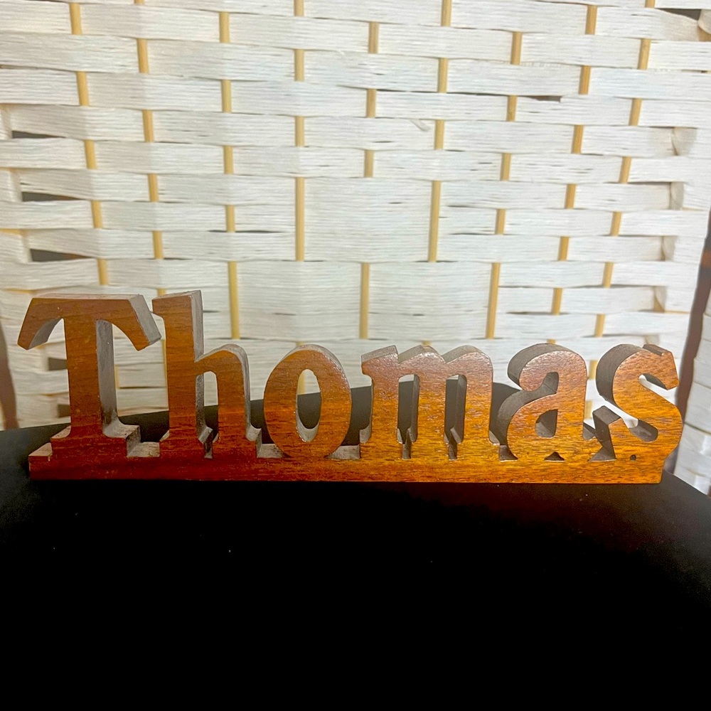 “THOMAS” Wooden Name Desk Decoration - great gift for anyone named Thomas🎁🎁🤣